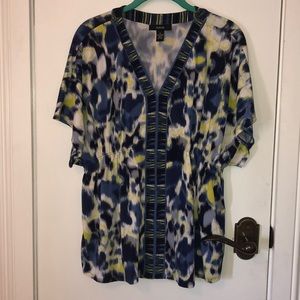 Alfani size med short sleeved top.